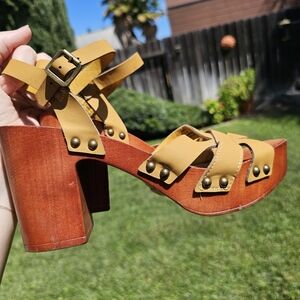 Madden Girl Wooden Heel Clog Style Sandle size 7.5